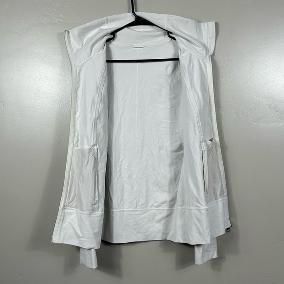 Lululemon Daily Yoga Jacket Polar Cream White Size 6 - Picture 2 of 8